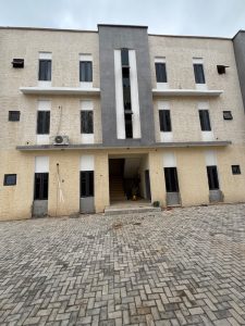 Fully Furnished & Serviced 2 & 3 Bedroom Apartments